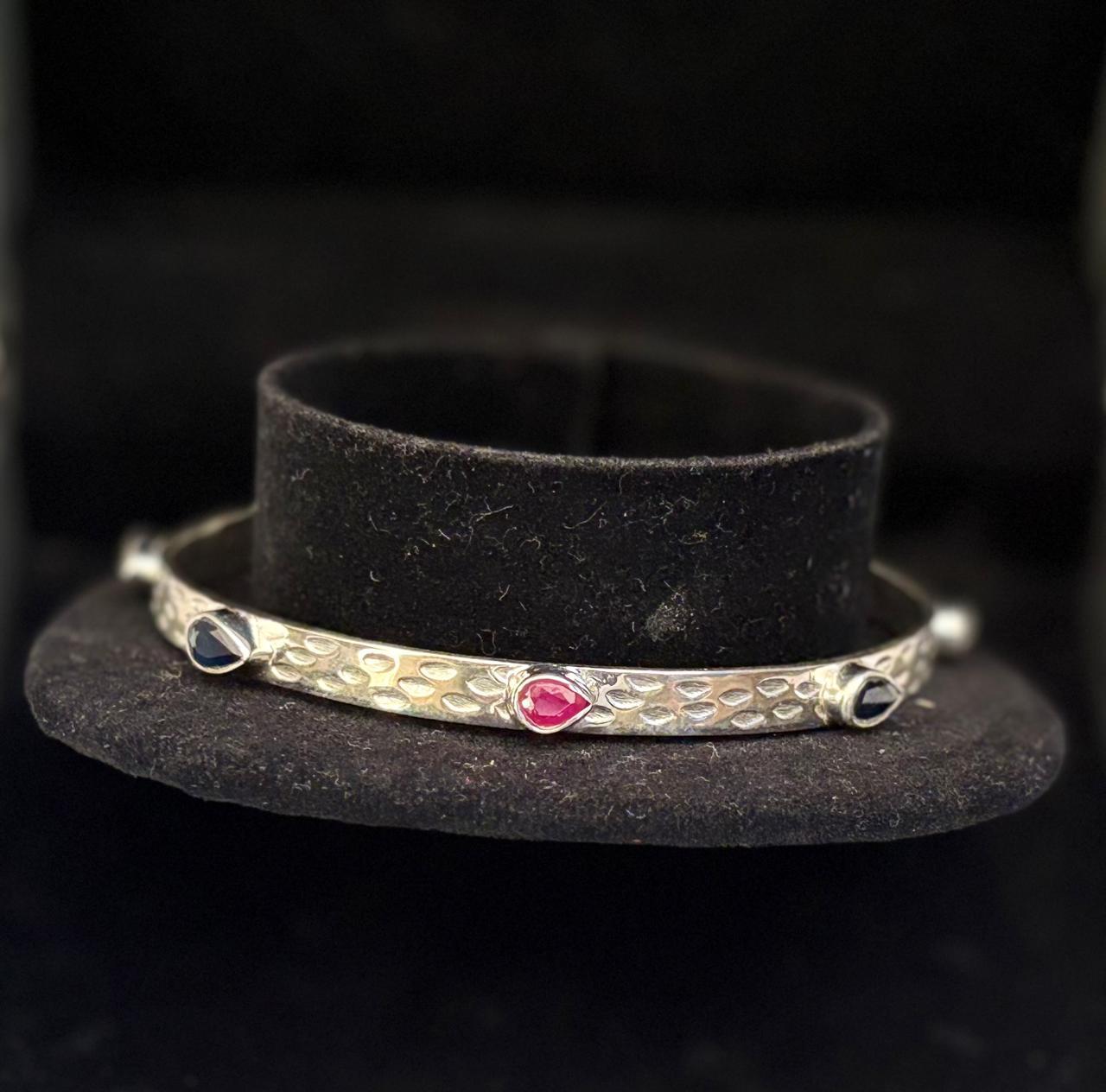 RUBBY+B/S BANGLE