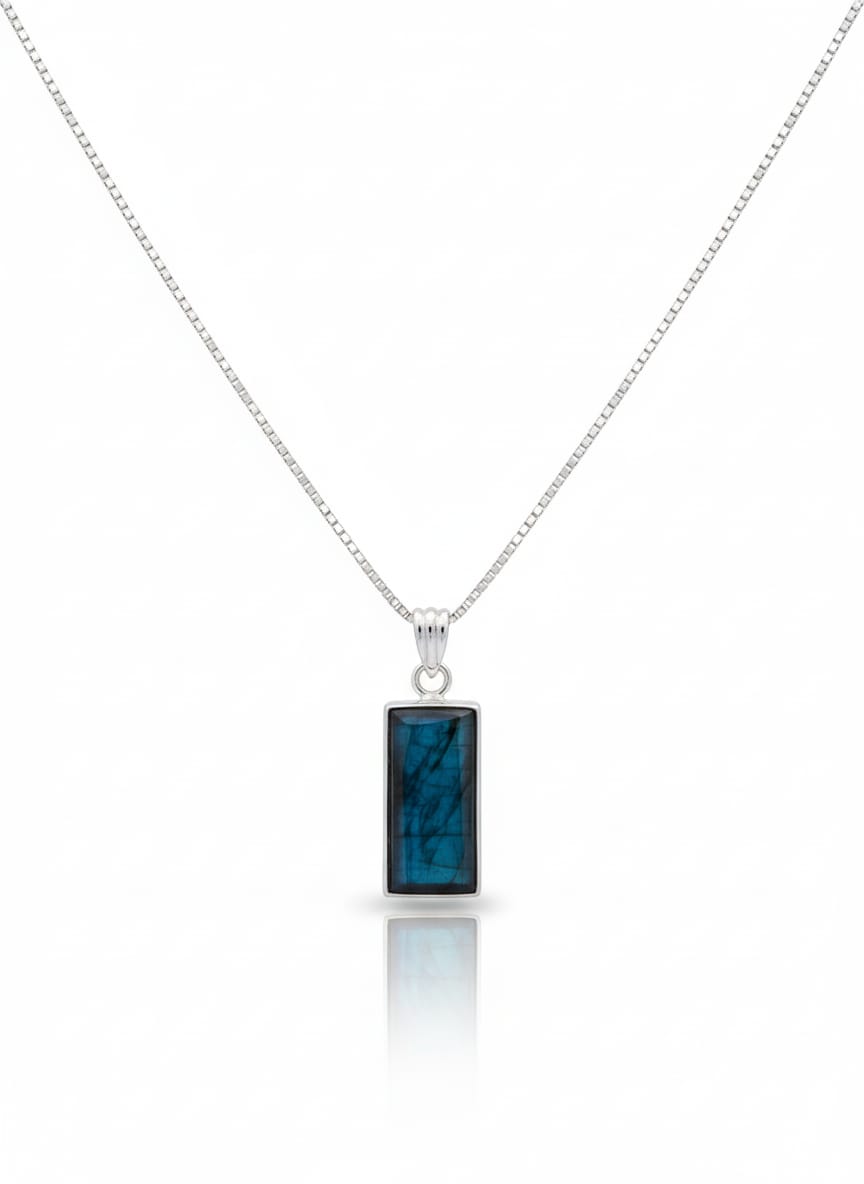 LABRADORITE PENDANT