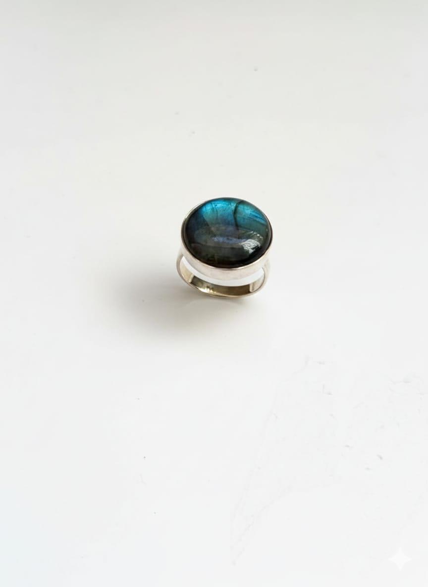 LABRADORITE RING