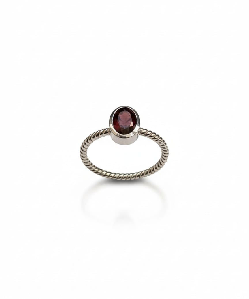 GARNET RING
