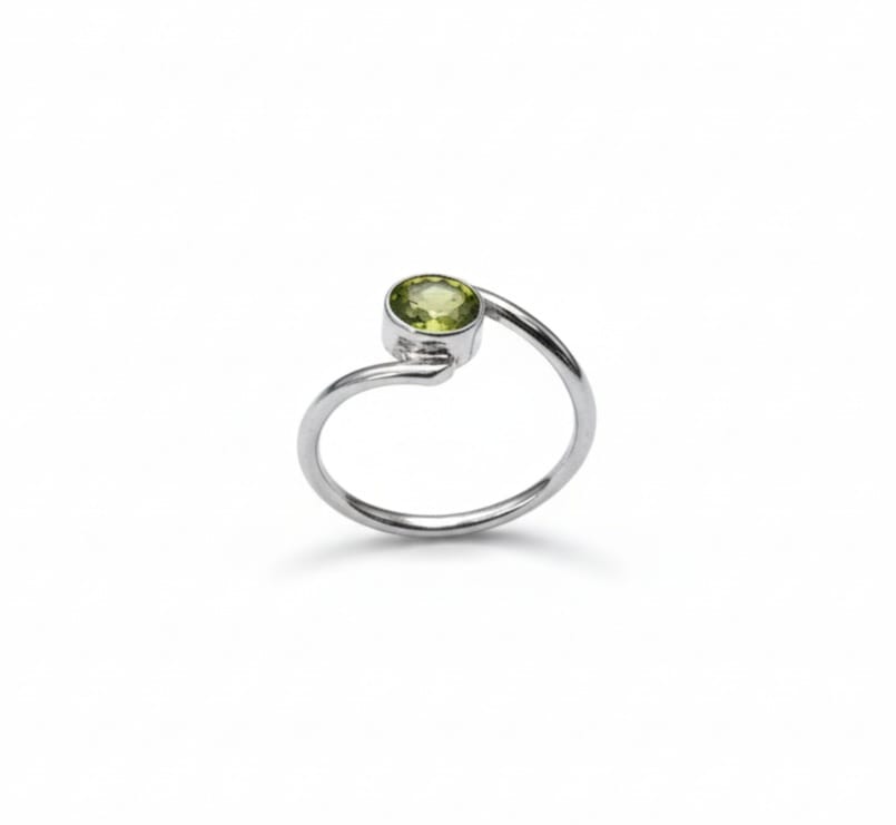 PERIDOT RING