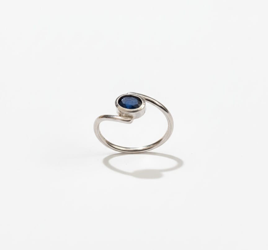 BLUE SAPPHIRE RING