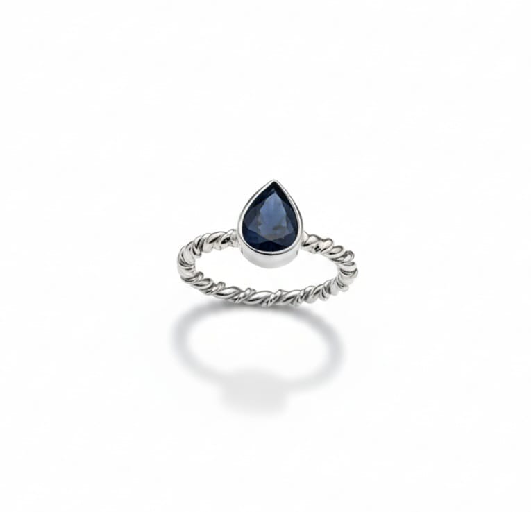 BLUE SAPPHIRE RING