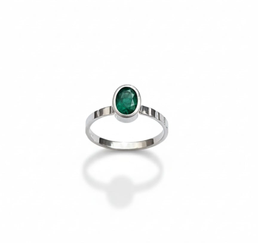 EMERALD RING