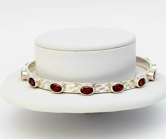 GARNET BANGLE