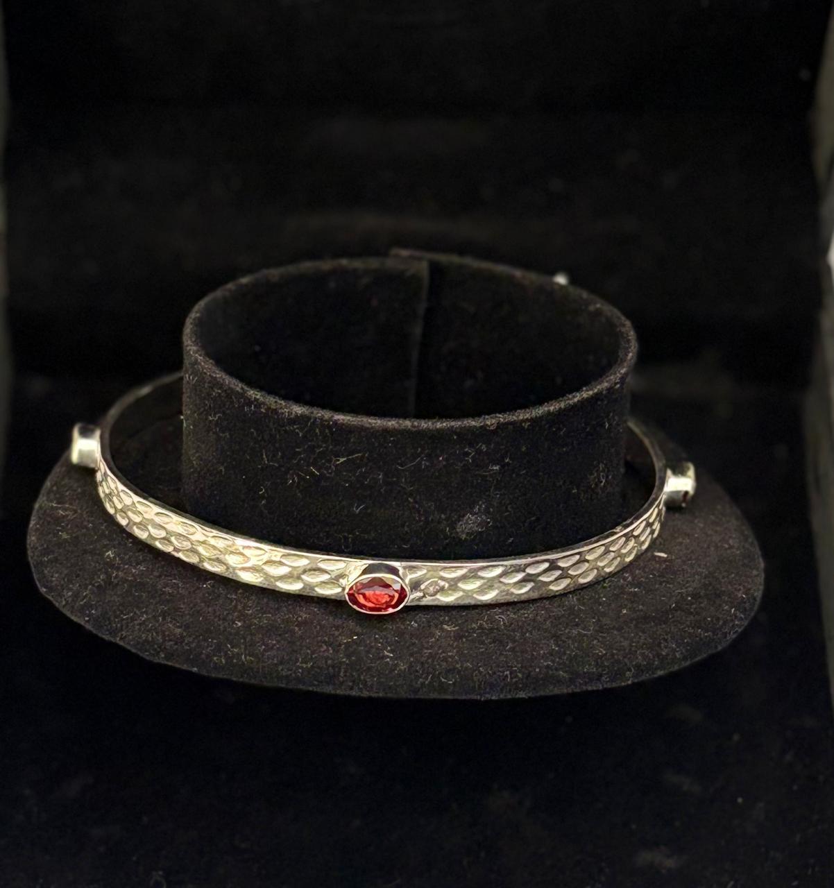 GARNET BANGLE