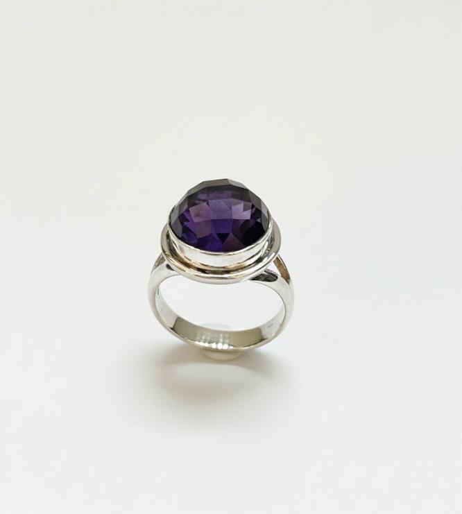 AMETHYST RING