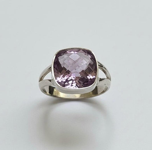 AMETHYST RING