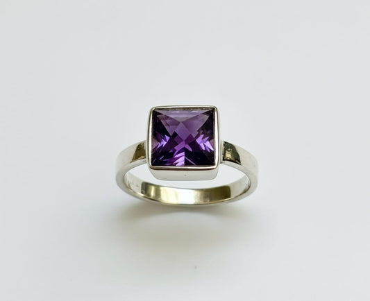 AMETHYST RING