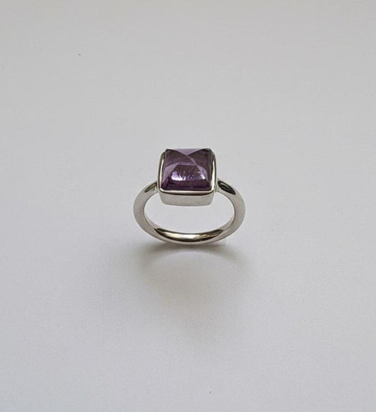 AMETHYST RING