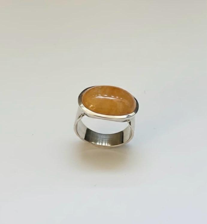 YELLOW AVENT RING