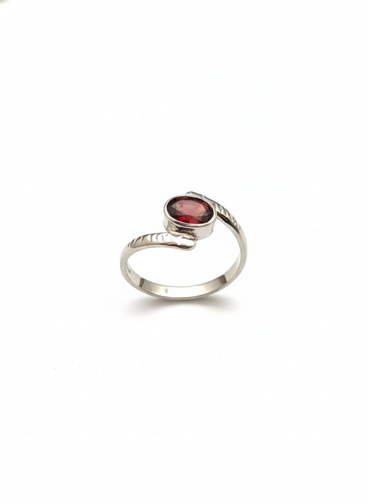 GARNET RING