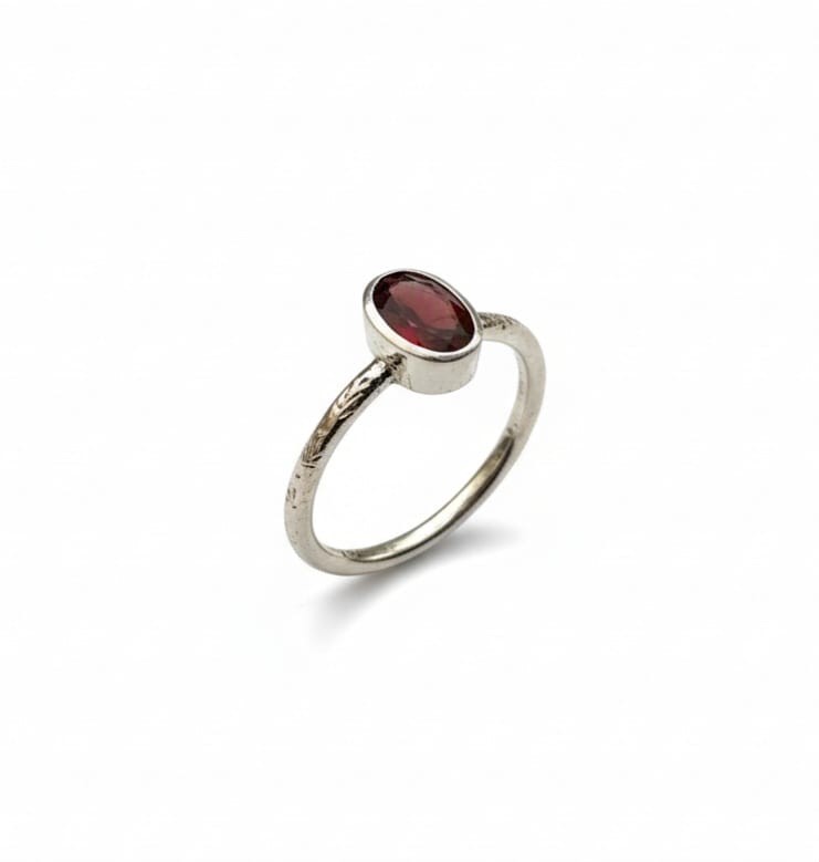 GARNET RING