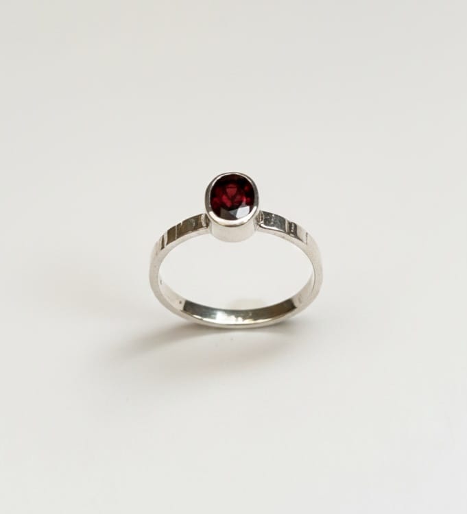GARNET RING