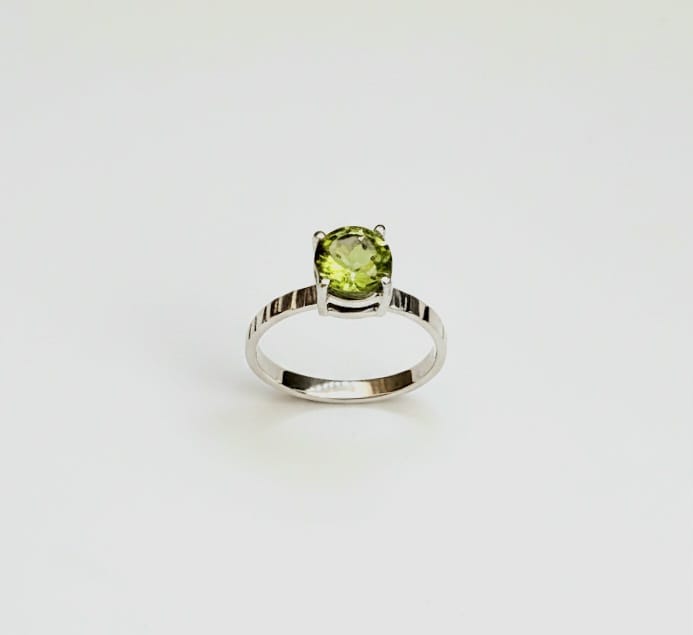 PERIDOT RING