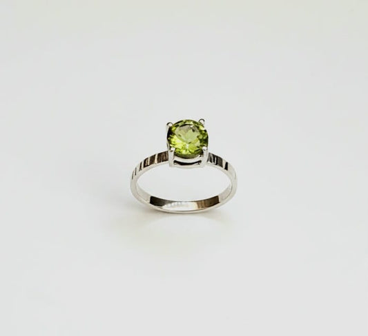 PERIDOT RING