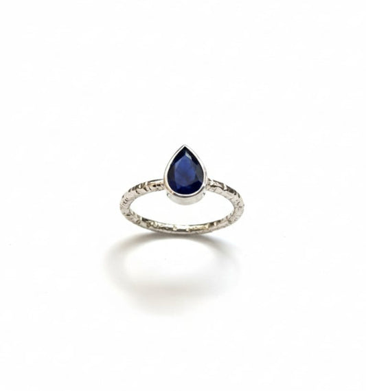 BLUE SAPPHIRE RING